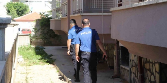 Karaman’da balkondan düşen 42 yaşındaki şahıs yaralandı