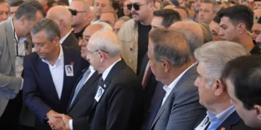 Kilicdaroglu-ve-Ozel-cenazede-yan-yana-geldi-tokalastilar-featured