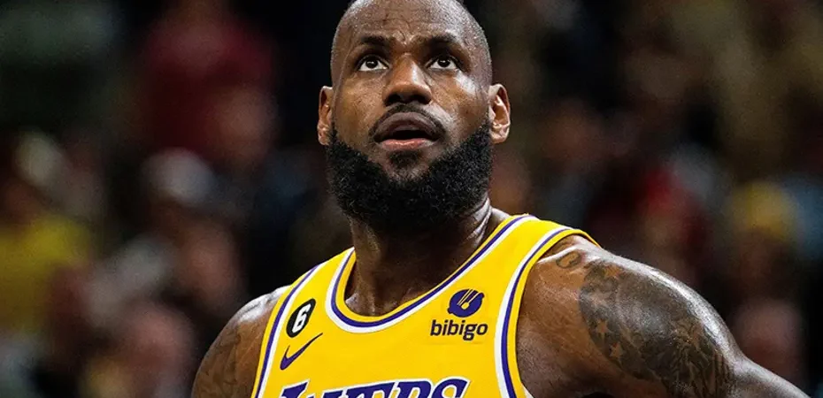 LeBron-3-takimda-sampiyonluklar-yasadi-NBA8217de-4.-takima-imza-atti-featured