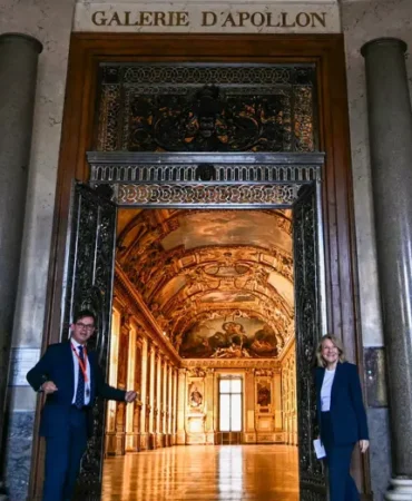 Louvre8217daki-Apollo-Galerisi-yeniden-acildi-featured