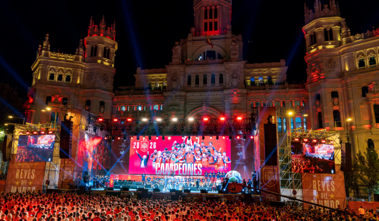 Madrid8217de-Dunya-Kupasi-coskusu-yeniden-yasandi-featured