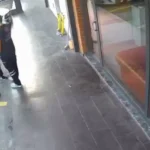 Maltepe8217de-alkollu-oldugu-iddia-edilen-kadinin-saglik-ekiplerine-saldirisi-featured