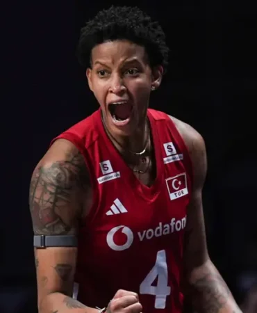 Melissa-Vargas-sovuyla-final-MVP8217si-oldu-Turkiye-zirveye-cikti-featured