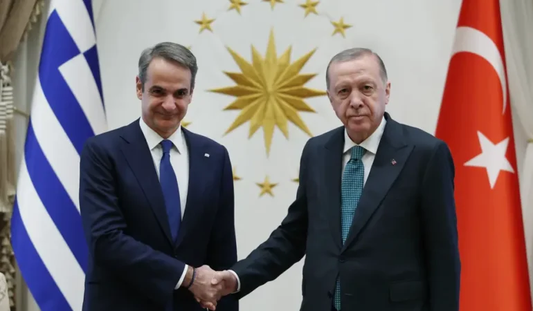 Micotakis-Turkiye-ile-Yan-Yana-Yasamak-Kacinilmaz-featured