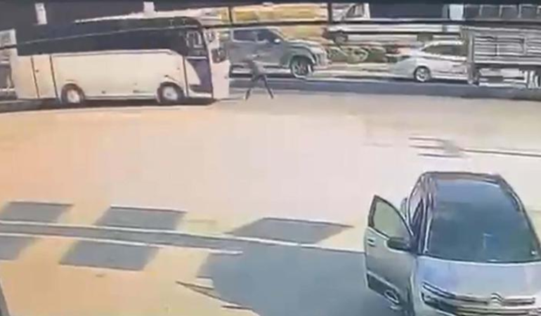 Midibusun-carpmasi-servis-soforunun-hayatini-kaybetti-featured