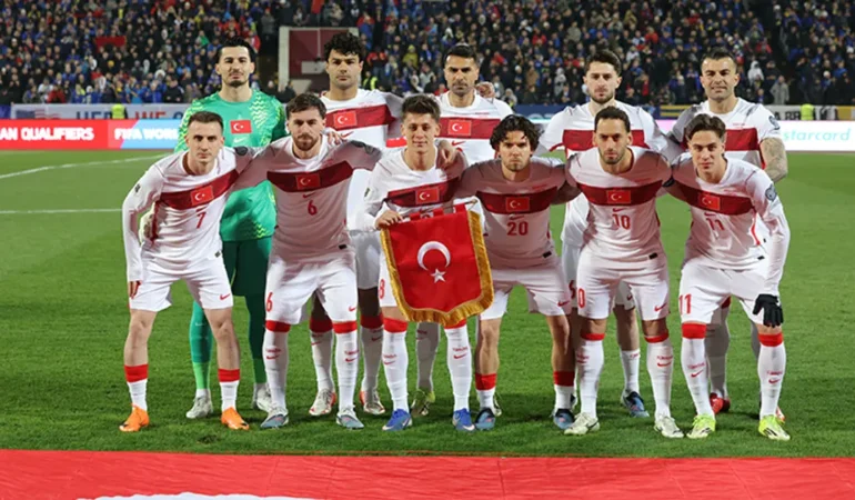 Milli-yildiz-Italya-icin-yola-cikti-Galatasaray-stoperi-alindi-featured