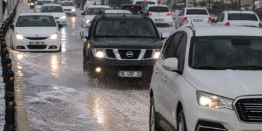 Mudanya-Yolunda-Dolu-ve-Saganak-Trafigi-Siddetlendi-kai