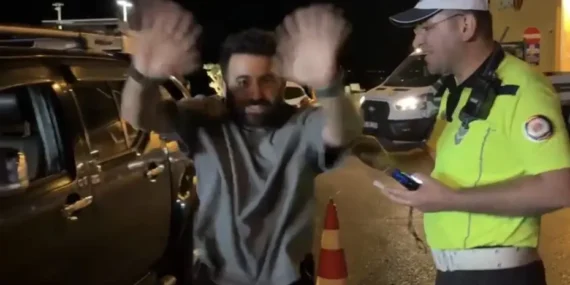 Mudanyada-Trafik-Denetiminde-Alkol-Cikmayinca-Sevinc-Dolu-Anlar-featured