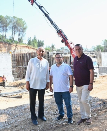Muhtarlar-Baskan-Vekili-Bibaya-tesekkur-etti-featured
