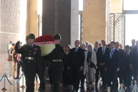NATO-Heyeti-Anitkabiri-Ziyaret-Etti-featured