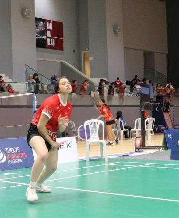 Nihan-Tahran-Osmangazi-Belediyespor8217dan-Avrupa8217da-milli-formayi-giyecek-featured