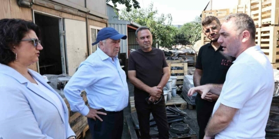 Nilüfer Başkanı Şadi Özdemir mahalleleri sahada inceledi