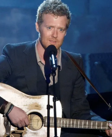Oscar-odullu-Glen-Hansard-Dublin8217de-motosiklet-kazasinda-hayatini-kaybetti-featured