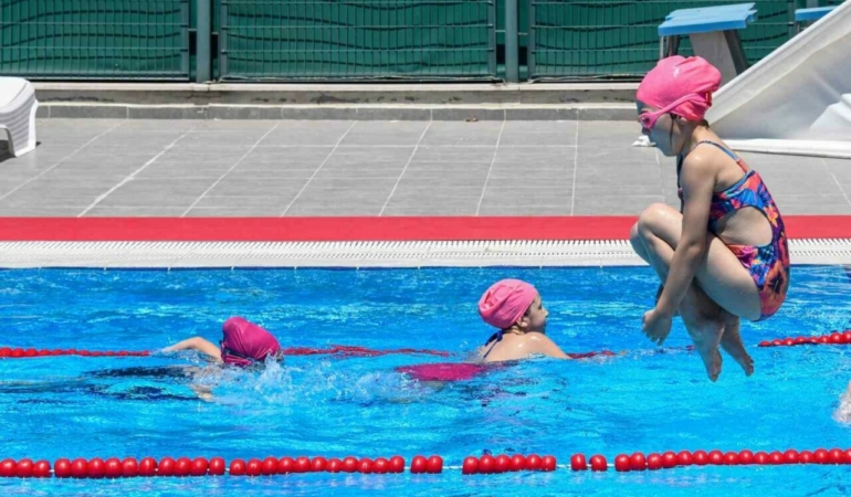 Osmangazi8217de-Cocuklar-Gelecege-Kulac-Atiyor-featured