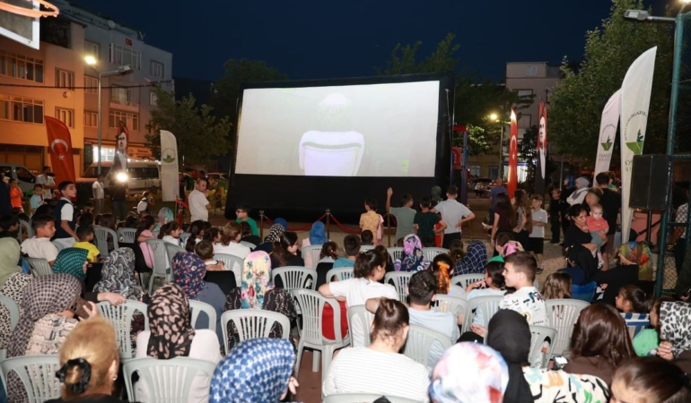 Osmangazide-Yazlik-Sinema-Coskusu-Cocuklarla-Bulustu-featured