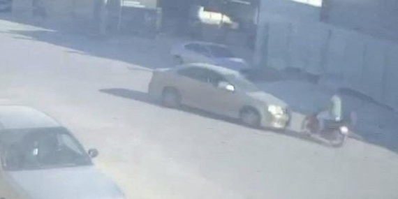 Otomobil ile motosikletin kafa kafaya çarpışması: 1 yaralı