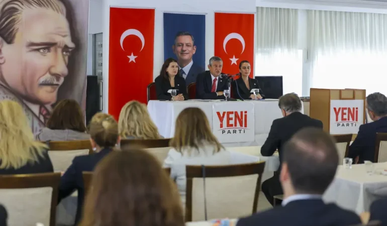 Ozgur-Ozel-2008217den-fazla-belediye-baskani-Yeni-Parti8217ye-katilacak-featured