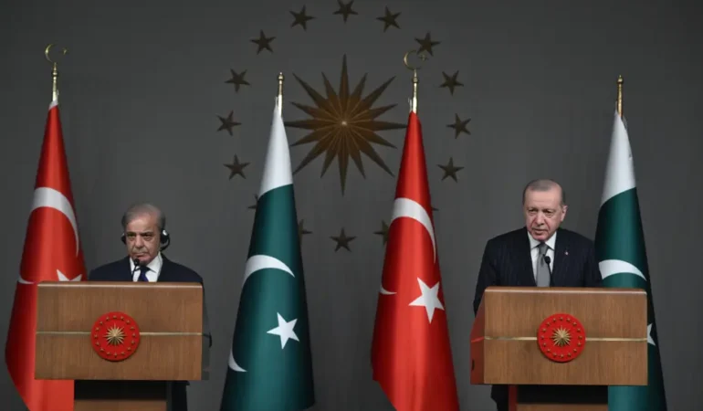 Pakistan-Basbakani-Sahbaz-Serif-Turkiye8217de-Erdogan-Israil8217e-firsat-verilmemeli-featured