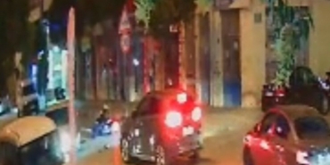 Park-halinde-cikan-otomobile-carpan-motosikletli-yaralandi-featured