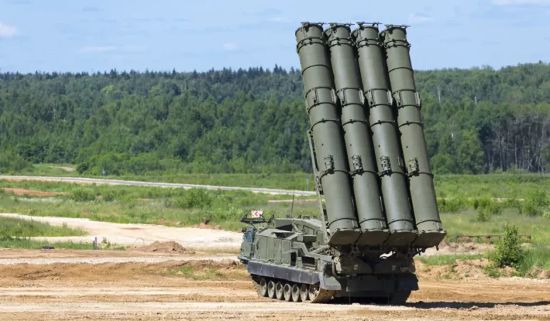 S-400-Hava-Savunma-Sistemi-Menzili-ve-Ozellikleri-featured