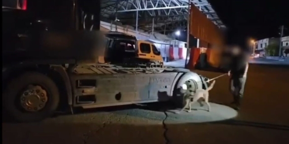 Şırnak’ta zehir yüklü tır, uygulama noktasında yakalandı