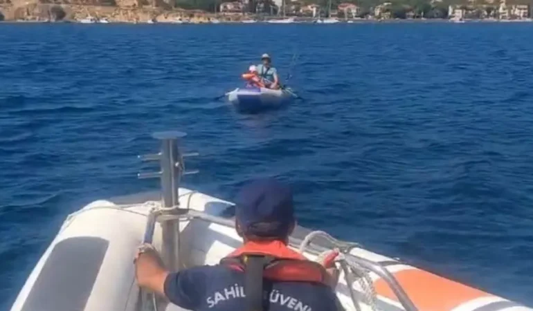 Sisme-botla-deniz-keyfi-kabusa-donustu-yuzlerce-metre-suruklendiler-featured