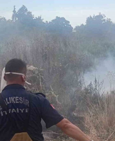 Susurluk8217ta-yanginda-yaklasik-1-ton-saman-kullanilamaz-hale-geldi-featured