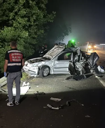 TIR-arizali-otomobile-carpti-1-cocuk-oldu-3-kisi-yaralandi-featured