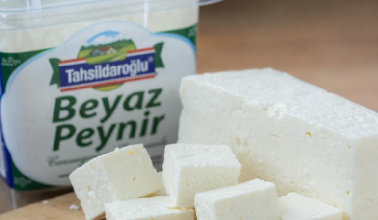 Tahsildaroglu-beyaz-peynirinde-toplatma-karari-listeria-alarmi-openai-image