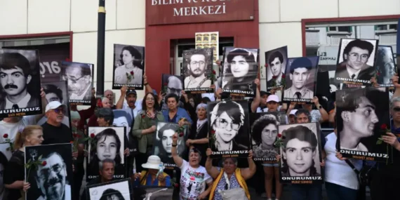 Tam 33 yıl geçti: Madımak olayları anıldı