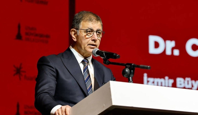 Torenle-AK-Parti-Rozeti-Takilmasi-sasirtici-olmaz-featured