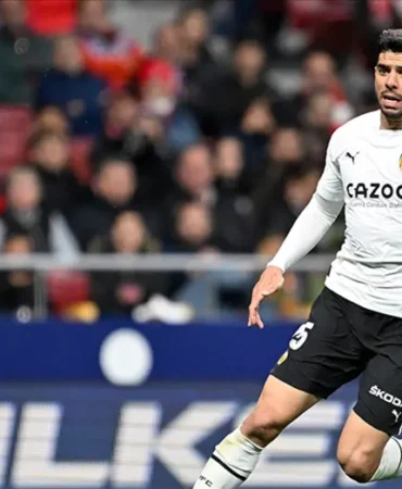 Trabzonspor8217dan-yeni-transfer-milli-oyuncu-Cenk-Ozkacar-resmen-aciklandi-featured