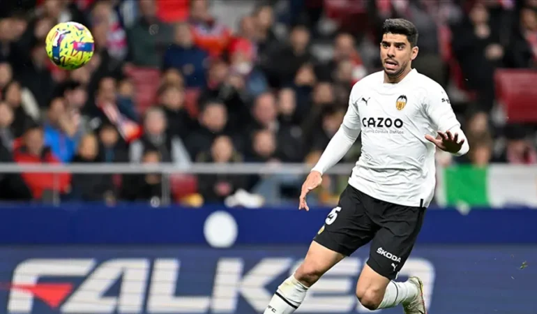 Trabzonspor8217dan-yeni-transfer-milli-oyuncu-Cenk-Ozkacar-resmen-aciklandi-featured
