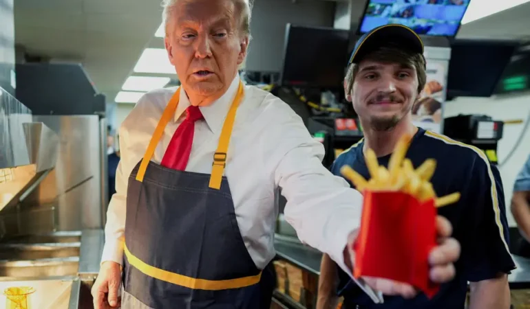 Trump8217in-ucaktaki-Amerikan-Klasikleri-milyar-dolarlik-ucak-ve-menu-featured