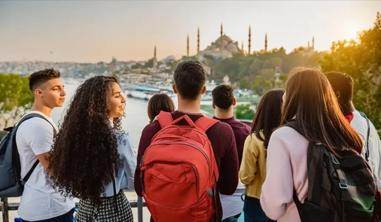 Turkiye8217nin-127-milyonluk-genc-nufusu-117-ulkeyi-asti-featured