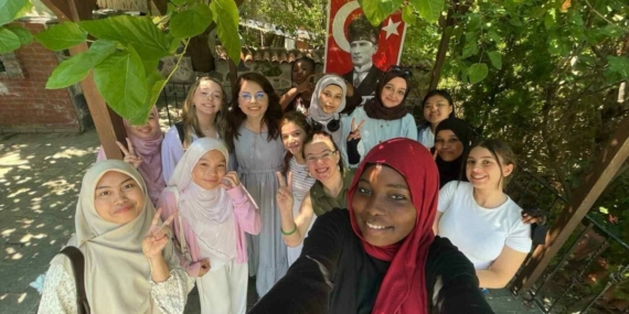 Uluslararası Öğrencilerle Türk El Sanatları Dünyaya Taşınıyor