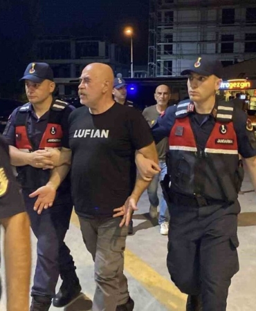 Unlu-yonetmen-ile-kardesi-Bursa8217da-uyusturucudan-gozaltina-alindi-featured