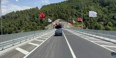 Yalova-Yolunda-Seyahat-Suresi-19-Dakikadan-3-Dakikaya-Inecek-featured