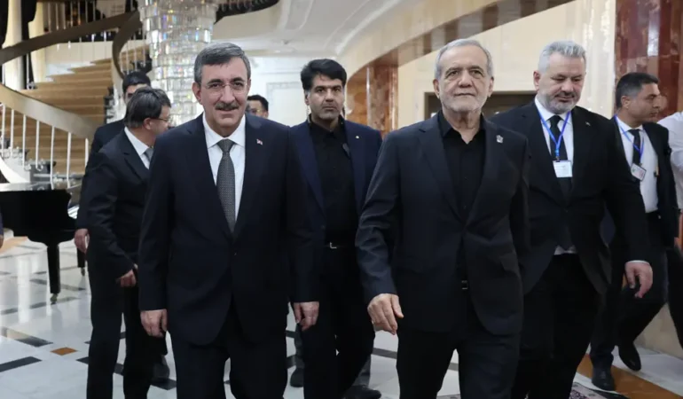 Yilmaz8217in-Iran-ziyareti-Hamaney-cenazesi-icin-Tahran8217da-featured