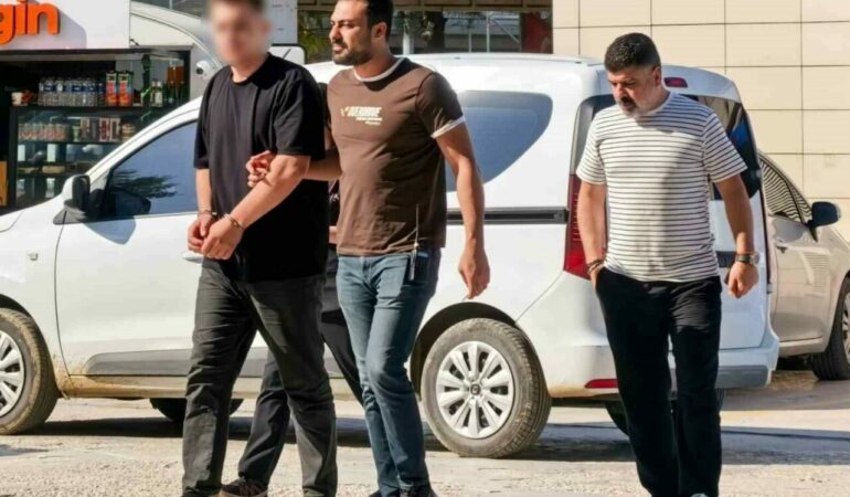 Arkadaşını silahla tehdit ederek 80 bin TL borcunu ödetti