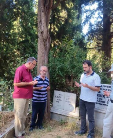 Kazım Baykal’ın 33. ölüm yıldönümünde mezarı başında anıldı