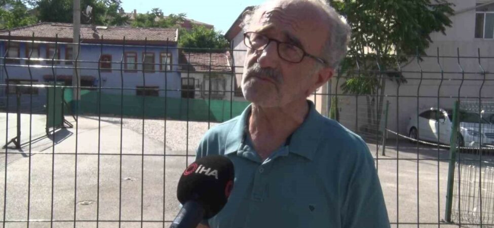 Tarihi mezarın üstü çakıl taşlarıyla kapatıldı, otopark izlenimi