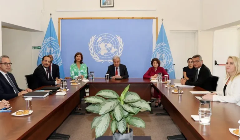 Guterres 16 yıl sonra Kıbrıs’ta: Çözüm için yeni toplantı talebi