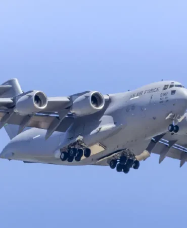 ABDnin-C-17si-Letonyadan-Moskovaya-uctu-Vnukovoya-indi-featured