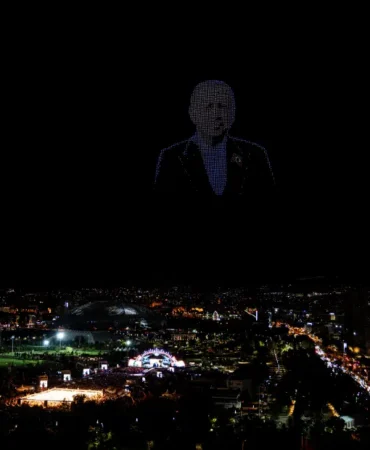 Ankara8217da-AK-Parti8217nin-25.-yilini-dron-gosterisiyle-kutladilar-featured