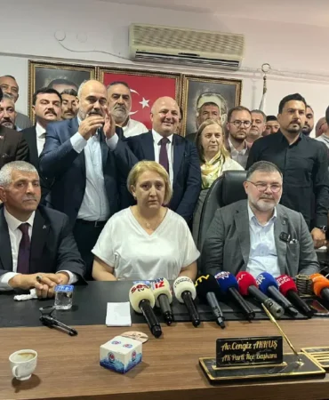 Asuman-Sen-AK-Parti-adayi-olarak-Menderes-Baskanvekili-secildi-featured