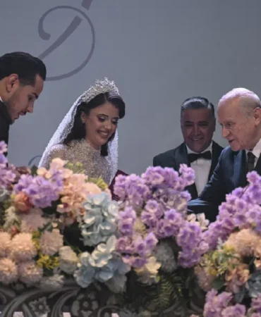 Bahceli-nikah-sahitligini-ustlendi-Enes-Dogan–Zehra-Celik-dugunu-featured