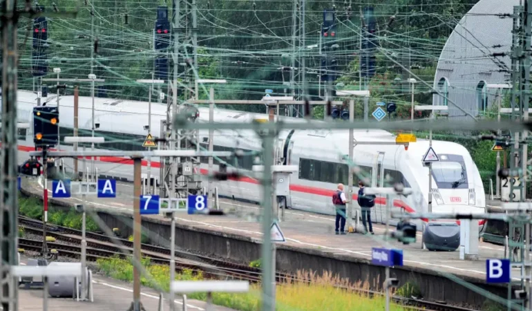 Bakan-Bilger-Almanya8217da-tren-arizalariyla-sinaniyor-featured