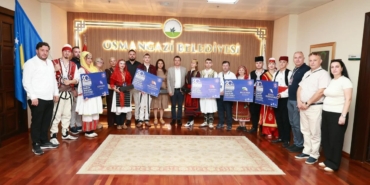 Balkan-dans-ekipleri-Baskan-Erkan-Aydini-Osmangazide-ziyaret-etti-featured