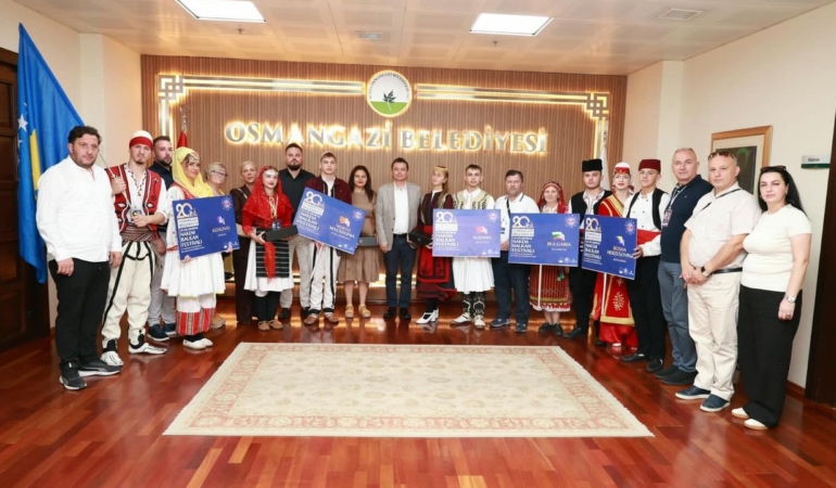 Balkan-dans-ekipleri-Baskan-Erkan-Aydini-Osmangazide-ziyaret-etti-featured